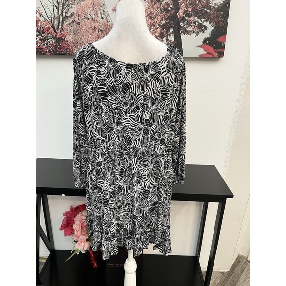 Avenue Women’s Top Blouse Plus Size 18/20  Geometric Scoop Neck Elastic Waist - Picture 2 of 15